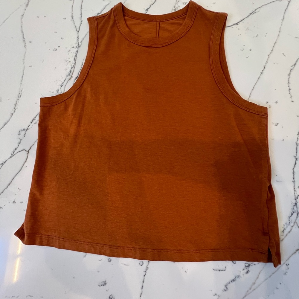 Lululemon tank